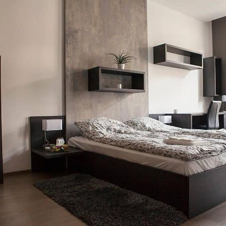 Apartment Downtown Ulloi 3 Boedapest Buitenkant foto