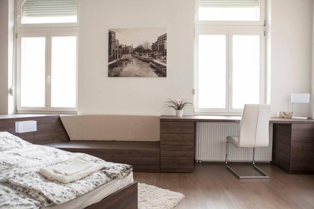 Apartment Downtown Ulloi 3 Boedapest Buitenkant foto